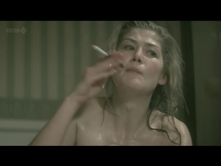 rosamund pike - women in love (2011) big ass milf